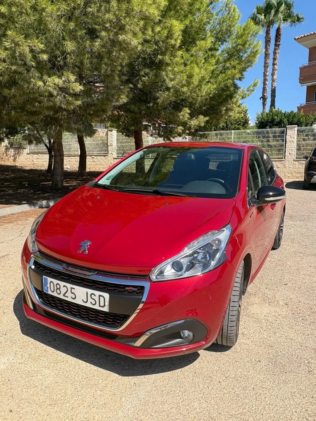 PEUGEOT 208 GT LINE 2