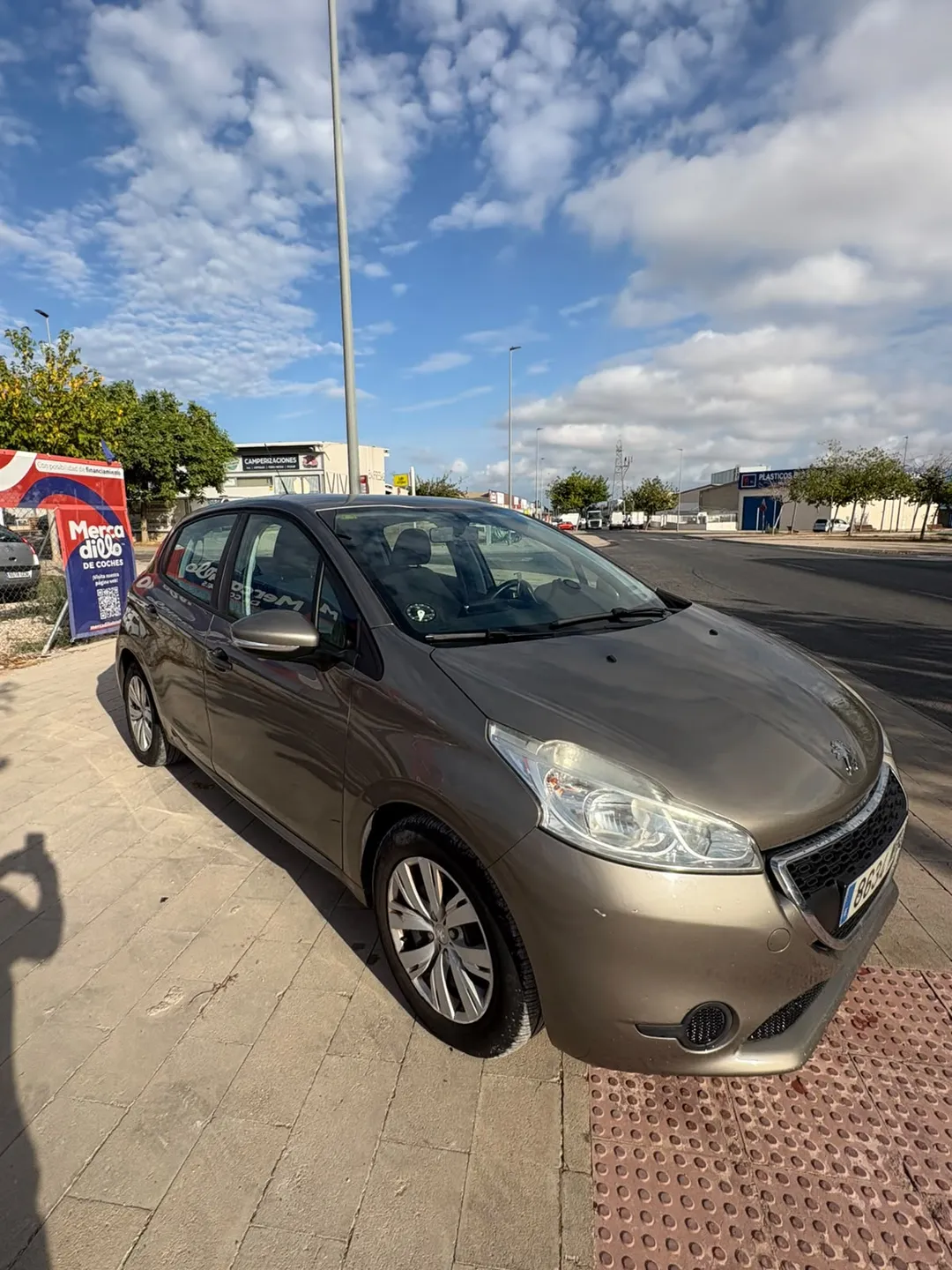 PEUGEOT 208 1.2 gasolina 3